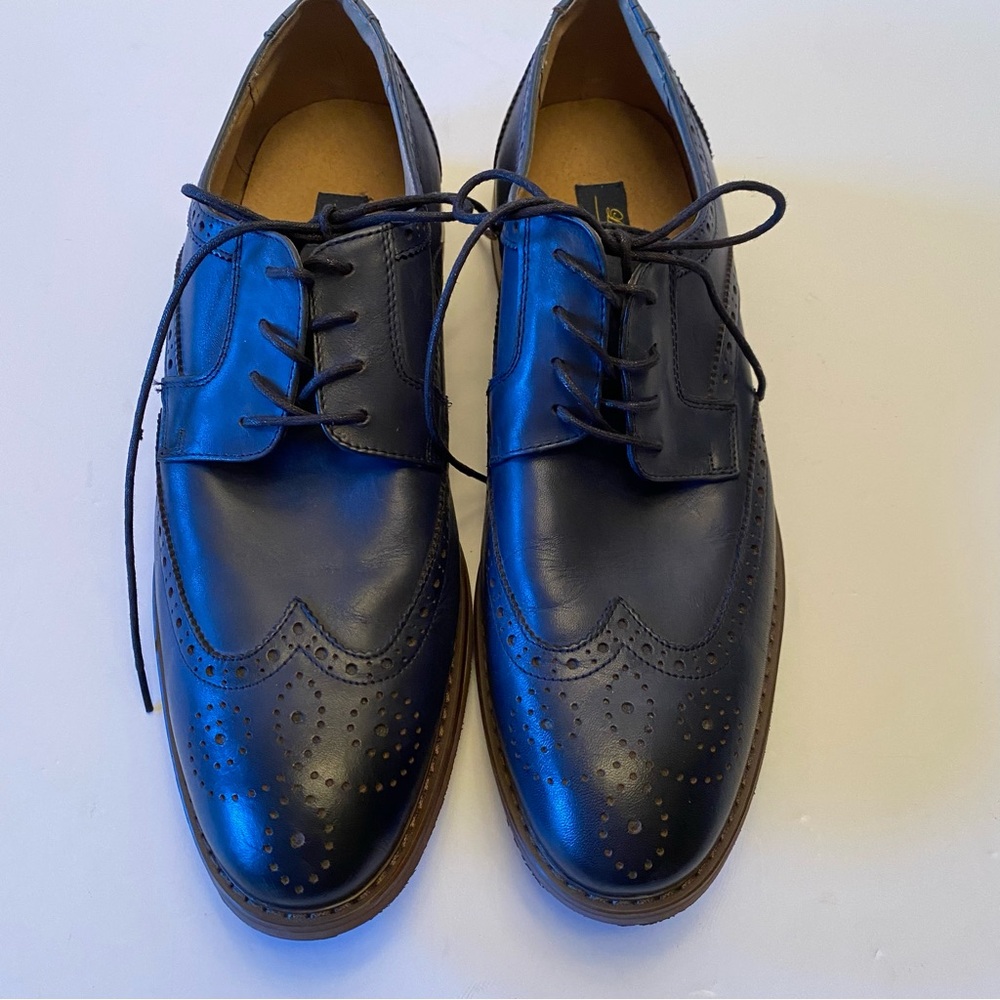 SALE SALE SALE SALE SALE
La Milano Men’s Navy Leather Oxford  size 11